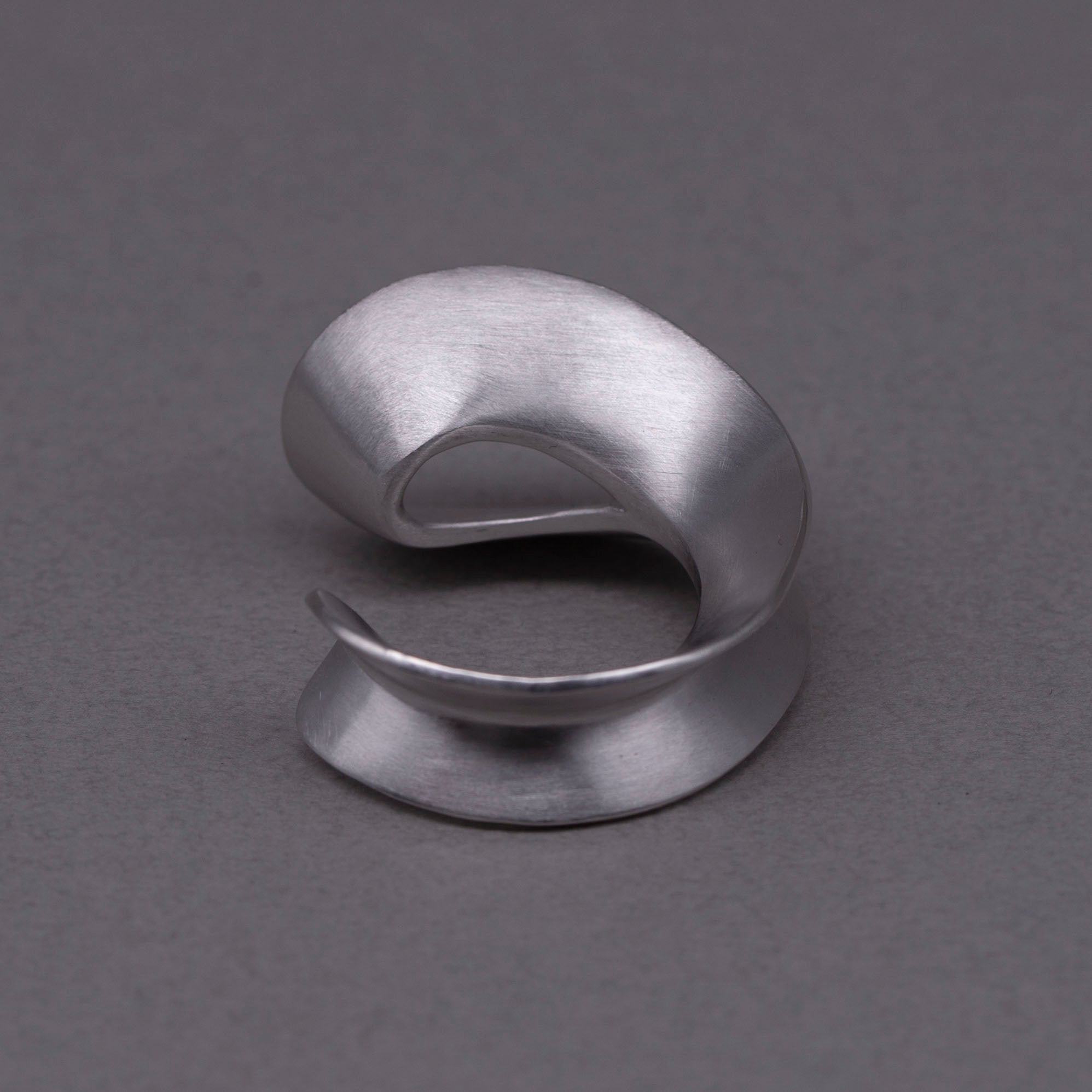 〈FLOW〉coil ring